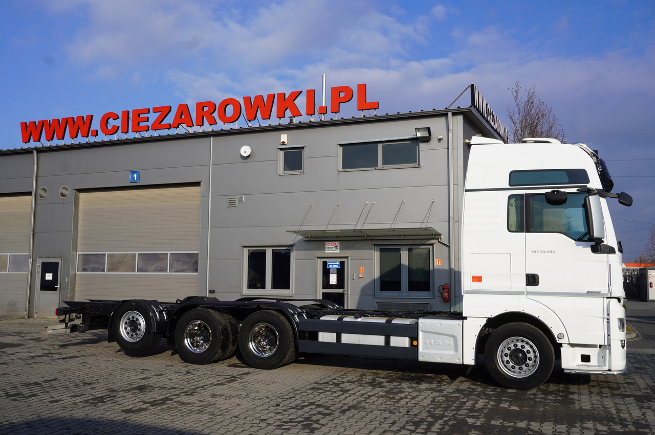 MAN TGX 35.580 E6 8x4/4 - 8.8m chassis frame - Camião grua: foto 4 MAN TGX 35.580 E6 8x4/4 - 8.8m chassis frame - Camião grua: foto 4