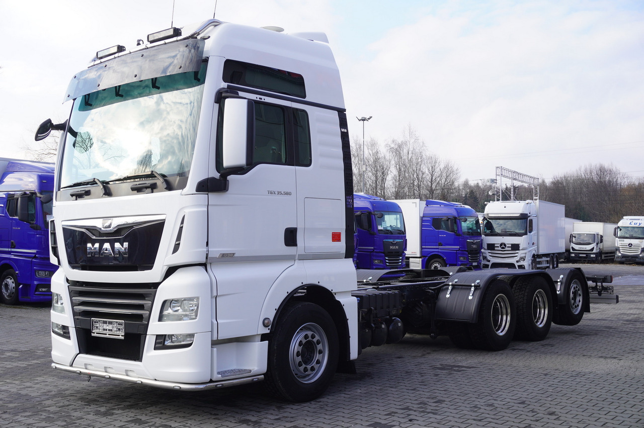 MAN TGX 35.580 E6 8x4/4 - 8.8m chassis frame - Camião grua: foto 2 MAN TGX 35.580 E6 8x4/4 - 8.8m chassis frame - Camião grua: foto 2