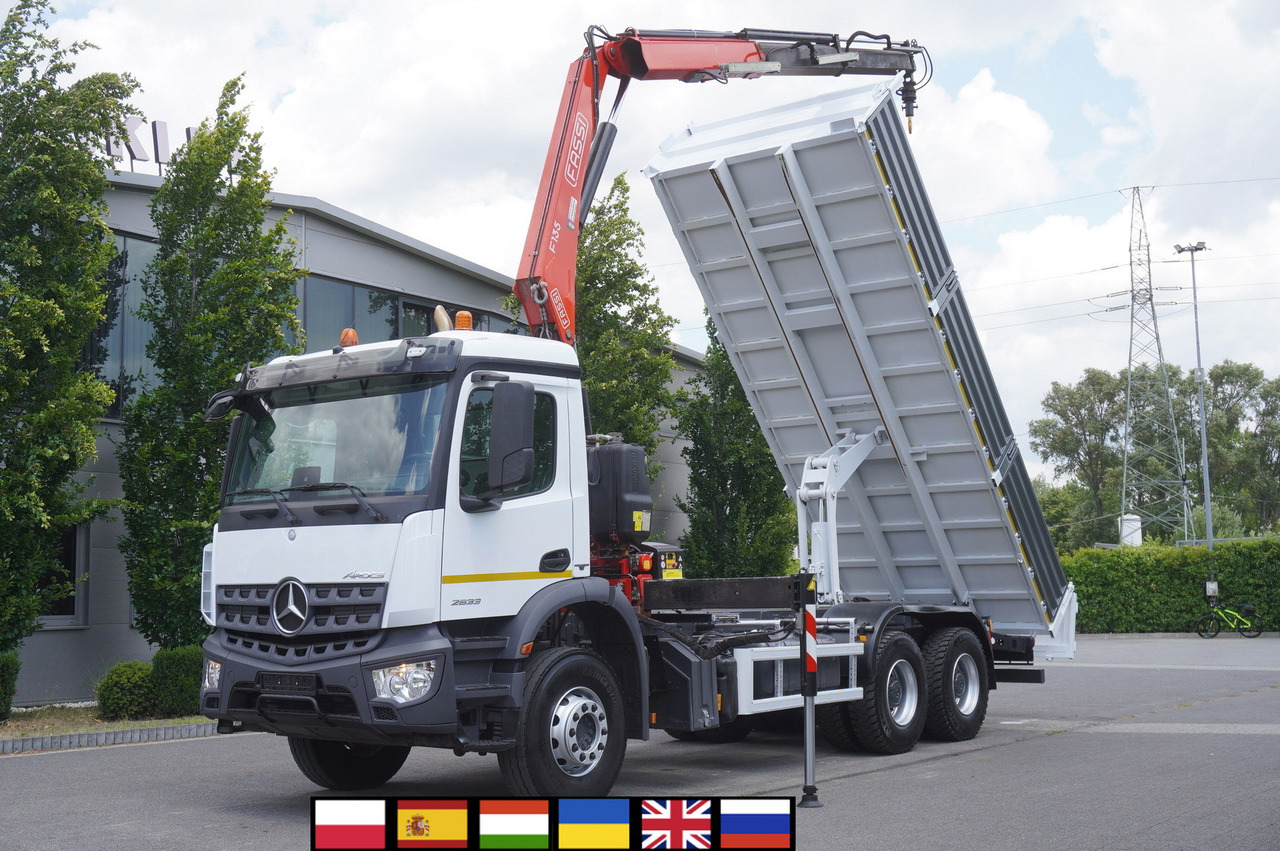 MERCEDES-BENZ AROCS 2633 6x4 / 5.5 T crane FASSI F135 / Tipper 15 EPAL - Camião de caixa aberta/ Plataforma, Camião grua: foto 1 MERCEDES-BENZ AROCS 2633 6x4 / 5.5 T crane FASSI F135 / Tipper 15 EPAL - Camião de caixa aberta/ Plataforma, Camião grua: foto 1