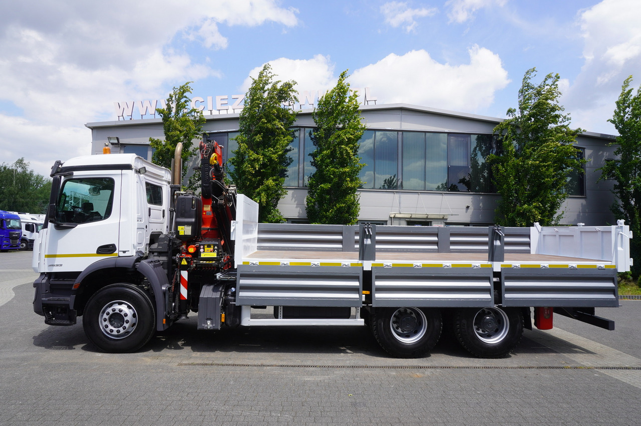 MERCEDES-BENZ AROCS 2633 6x4 / 5.5 T crane FASSI F135 / Tipper 15 EPAL - Camião de caixa aberta/ Plataforma, Camião grua: foto 4 MERCEDES-BENZ AROCS 2633 6x4 / 5.5 T crane FASSI F135 / Tipper 15 EPAL - Camião de caixa aberta/ Plataforma, Camião grua: foto 4