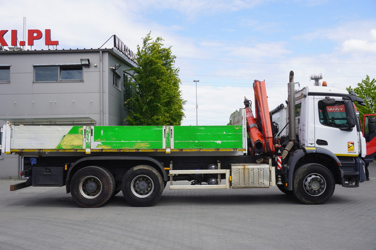 MERCEDES-BENZ AROCS 2633 6x4 / 5.5 T crane FASSI F135 / Tipper 15 EPAL - Camião de caixa aberta/ Plataforma, Camião grua: foto 5 MERCEDES-BENZ AROCS 2633 6x4 / 5.5 T crane FASSI F135 / Tipper 15 EPAL - Camião de caixa aberta/ Plataforma, Camião grua: foto 5