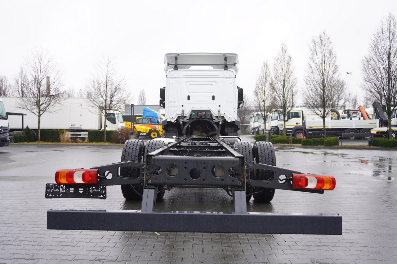 MERCEDES-BENZ Actros 1824 / 9.1 m chassis / ADR AT / sleeping cabin - Camião chassi: foto 4 MERCEDES-BENZ Actros 1824 / 9.1 m chassis / ADR AT / sleeping cabin - Camião chassi: foto 4