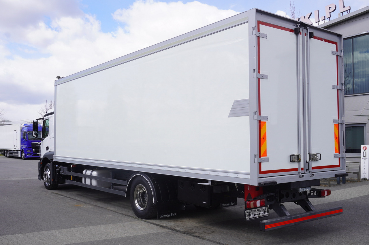 MERCEDES-BENZ Actros 1824 / Refrigerator / Carrier Supra 1250 / Sleeping cabin - Camião frigorífico: foto 5 MERCEDES-BENZ Actros 1824 / Refrigerator / Carrier Supra 1250 / Sleeping cabin - Camião frigorífico: foto 5