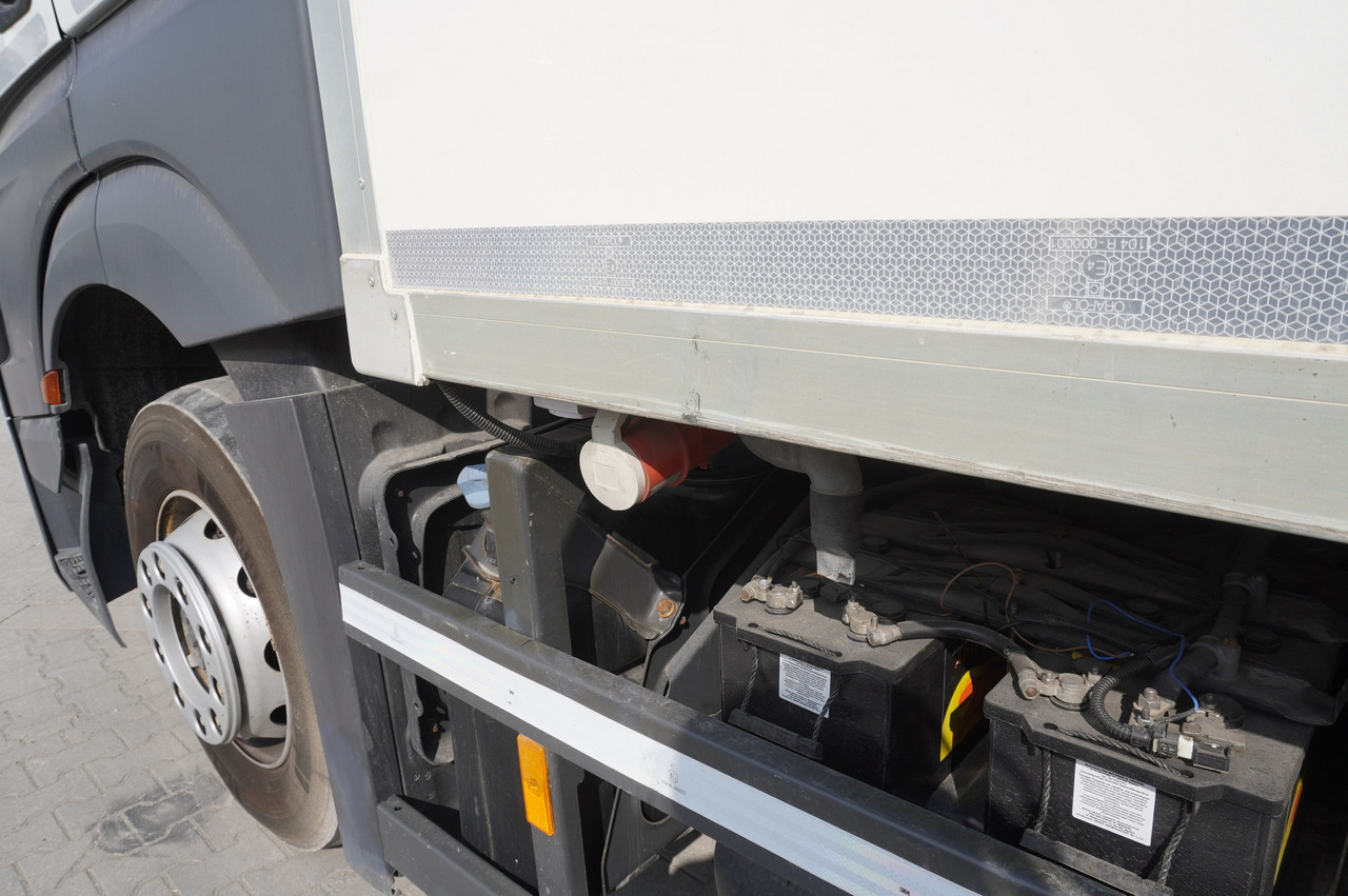 Camião frigorífico MERCEDES-BENZ Actros 2542 / GIGA cabin / Thermoking 1000R: foto 10