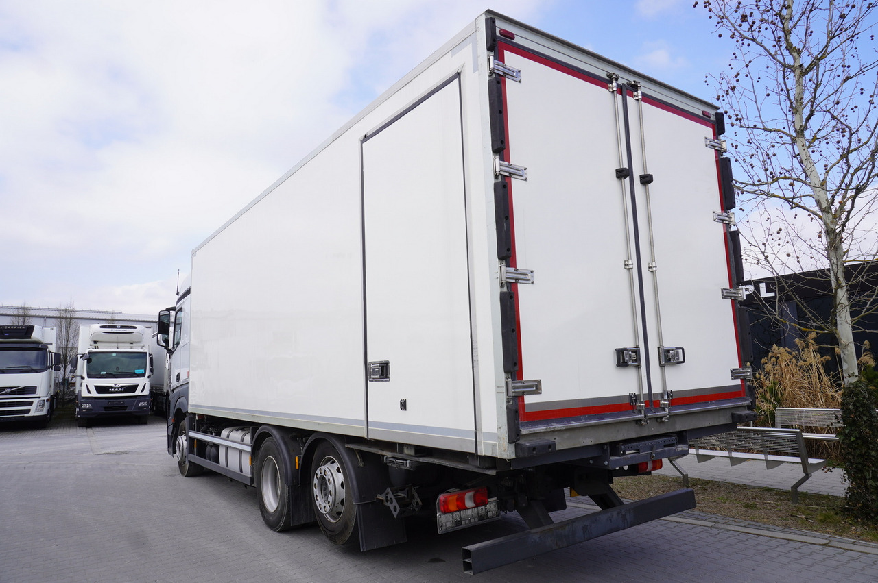 MERCEDES-BENZ Actros 2542 / GIGA cabin / Thermoking 1000R - Camião frigorífico: foto 3 MERCEDES-BENZ Actros 2542 / GIGA cabin / Thermoking 1000R - Camião frigorífico: foto 3