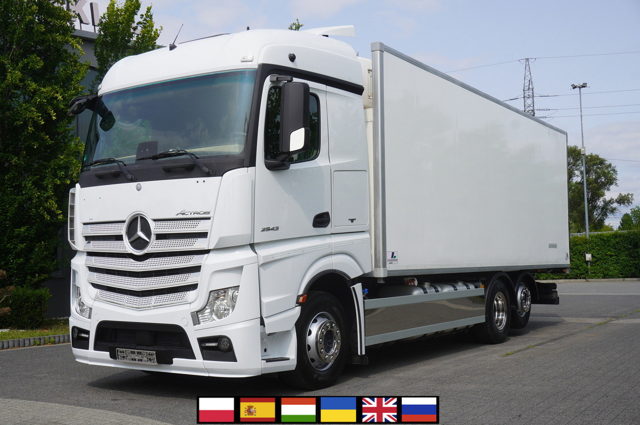MERCEDES-BENZ Actros 2543 / Lecapitaine Refrigerator Multitemperature / Carrier Supra 950 MT - Camião frigorífico: foto 1 MERCEDES-BENZ Actros 2543 / Lecapitaine Refrigerator Multitemperature / Carrier Supra 950 MT - Camião frigorífico: foto 1