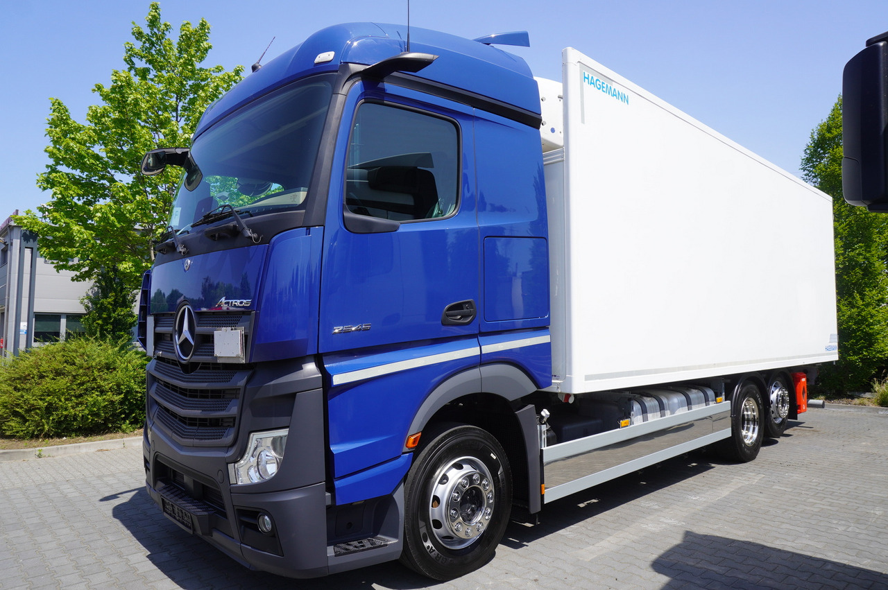 MERCEDES-BENZ Actros 2545 / 2021 / Hagemann refrigerator Multitemperature - Camião frigorífico: foto 2 MERCEDES-BENZ Actros 2545 / 2021 / Hagemann refrigerator Multitemperature - Camião frigorífico: foto 2