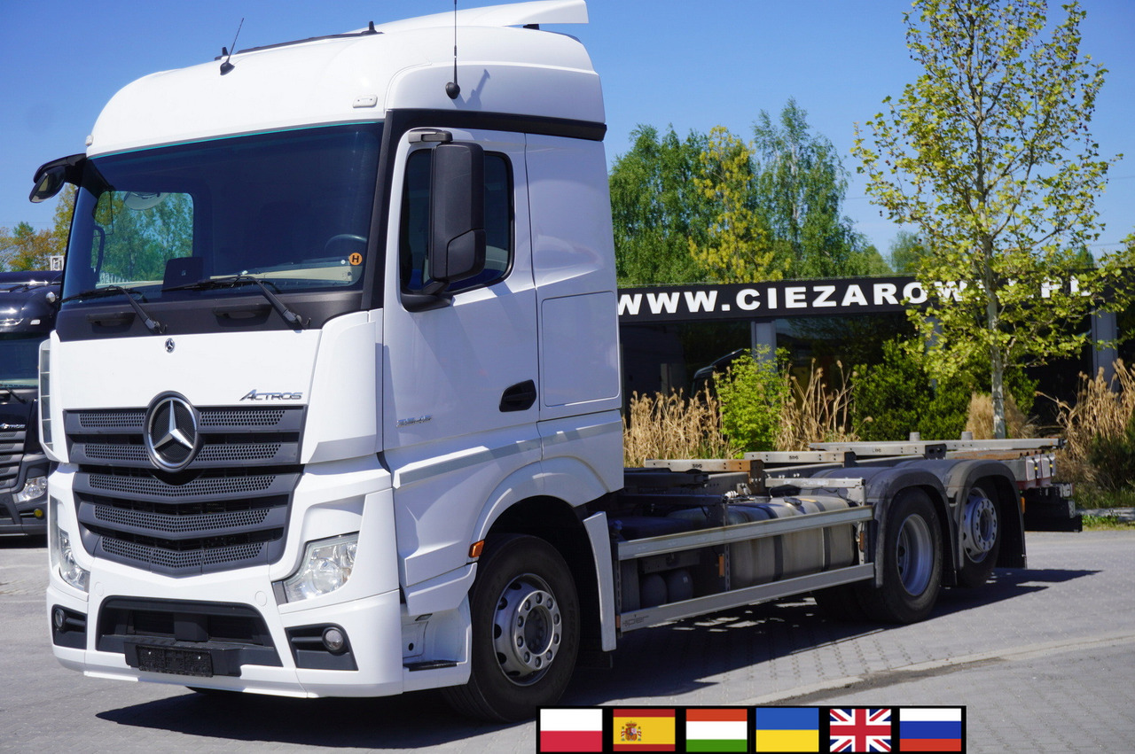 MERCEDES-BENZ Actros 2545 6×2 MP5 / Full ADR / BDF - Camião transportador de contêineres/ Caixa móvel: foto 1 MERCEDES-BENZ Actros 2545 6×2 MP5 / Full ADR / BDF - Camião transportador de contêineres/ Caixa móvel: foto 1
