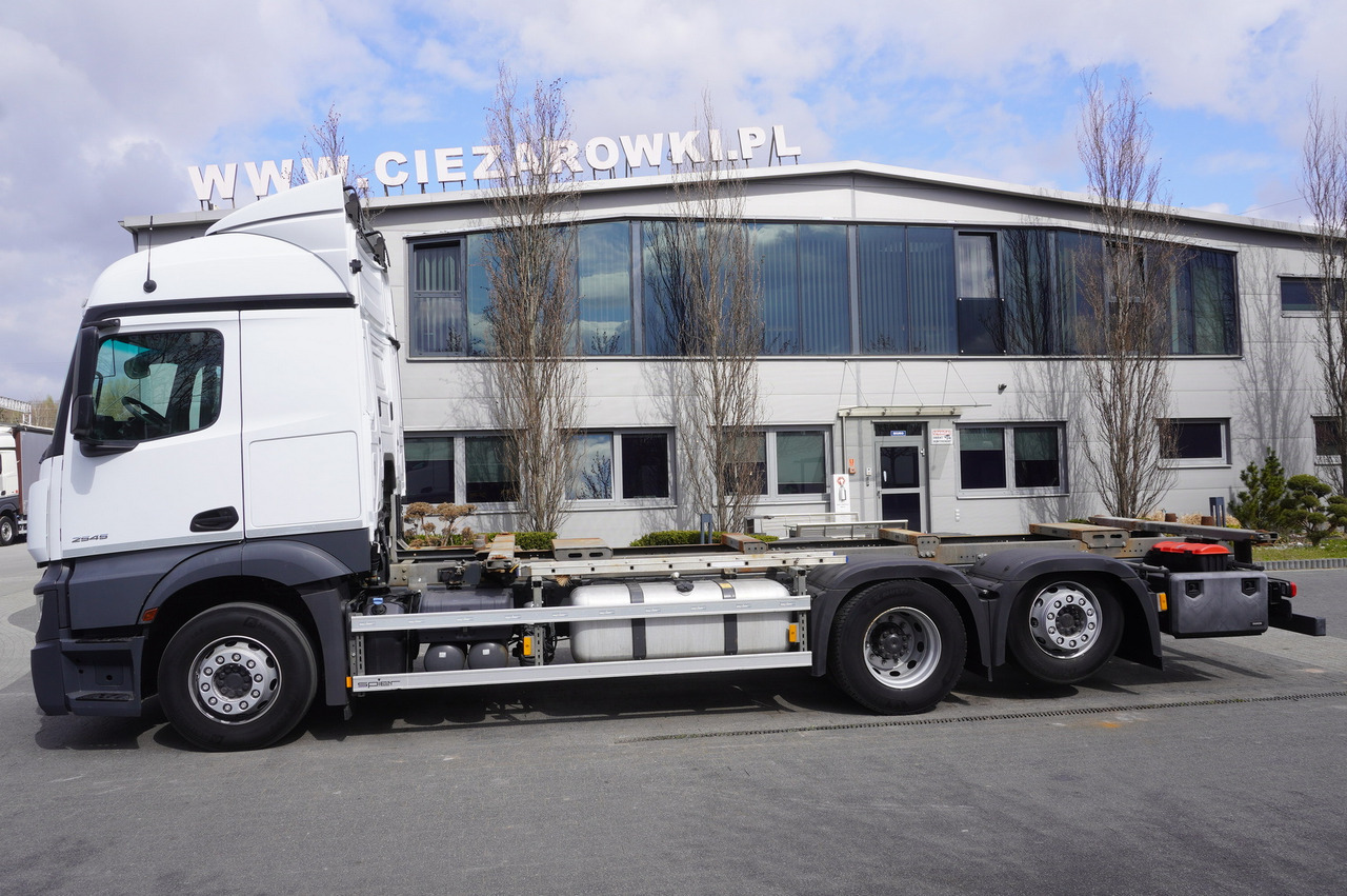 MERCEDES-BENZ Actros 2545 6x2 MP5 / Full ADR / BDF - Camião transportador de contêineres/ Caixa móvel: foto 2 MERCEDES-BENZ Actros 2545 6x2 MP5 / Full ADR / BDF - Camião transportador de contêineres/ Caixa móvel: foto 2