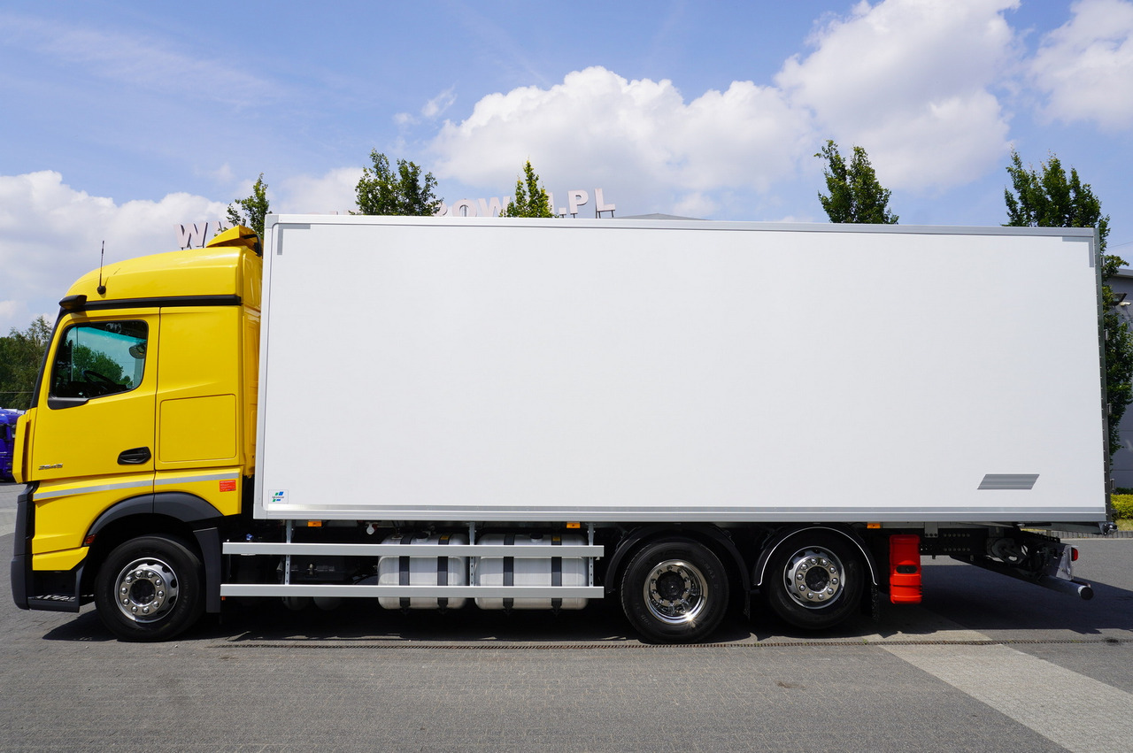 MERCEDES-BENZ Actros 2545 MP5 6×2 E6 / NEW Igloocar refrigerator / 19 pallets - Camião frigorífico: foto 2 MERCEDES-BENZ Actros 2545 MP5 6×2 E6 / NEW Igloocar refrigerator / 19 pallets - Camião frigorífico: foto 2