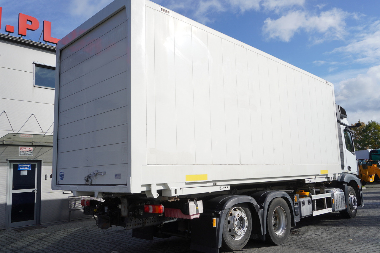 MERCEDES-BENZ Actros 2545 MP5 / KRONE 18 EPAL box body / ADR AT - Camião frigorífico: foto 2 MERCEDES-BENZ Actros 2545 MP5 / KRONE 18 EPAL box body / ADR AT - Camião frigorífico: foto 2