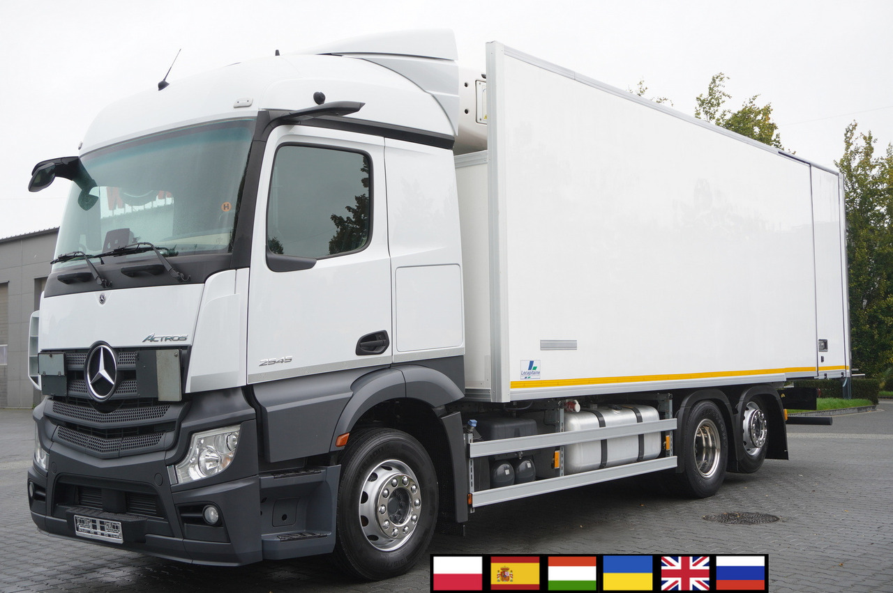 MERCEDES-BENZ Actros 2545 MP5 / Lecapitaine 18 EPAL refrigerator / Bitemperature / Carrier Supra 850 MT / ADR AT - Camião frigorífico: foto 1 MERCEDES-BENZ Actros 2545 MP5 / Lecapitaine 18 EPAL refrigerator / Bitemperature / Carrier Supra 850 MT / ADR AT - Camião frigorífico: foto 1