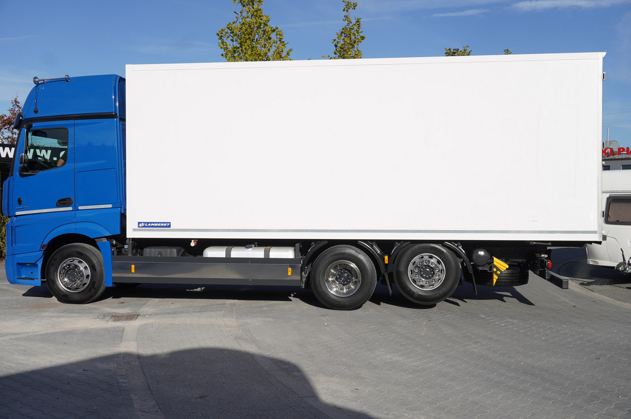 Camião frigorífico MERCEDES-BENZ Actros 2548 E6 / GIGA / Cab Lounge chair / Lamberet Refrigerator / Carrier Supra 950: foto 8
