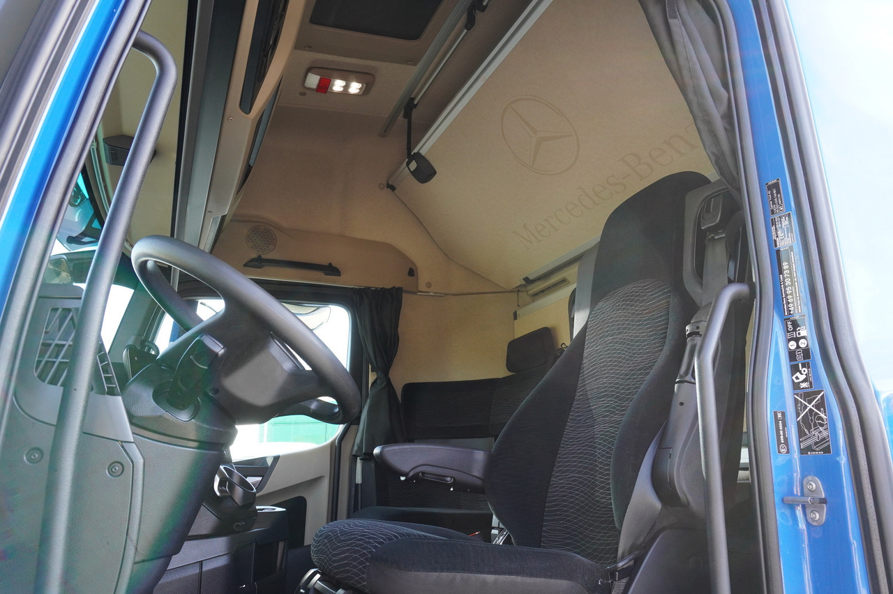 Camião frigorífico MERCEDES-BENZ Actros 2548 E6 / GIGA / Cab Lounge chair / Lamberet Refrigerator / Carrier Supra 950: foto 19