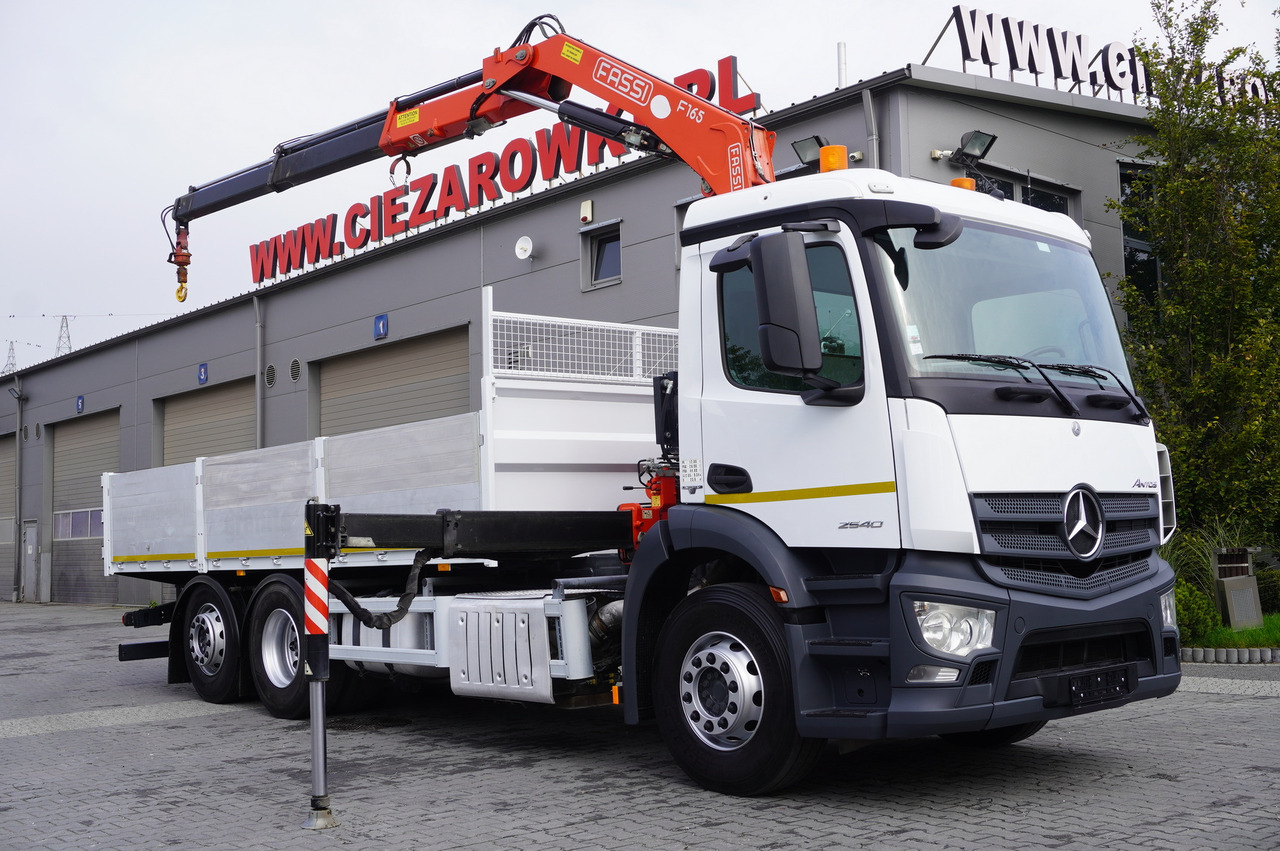 Camião de caixa aberta/ Plataforma, Camião grua MERCEDES-BENZ Antos 2540 / Flatbed 15 EPAL / Fassi F165 / 6.1 t / 8 m reach / remote control / rotator / 1600 MTH / steered axle: foto 9