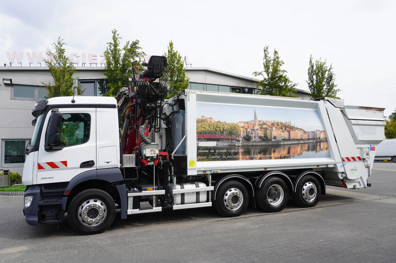 MERCEDES-BENZ Antos 3240 8x2 / Tajfun 5T crane / Farid Industries garbage truck/ 3 steered axles - Caminhão de lixo: foto 5 MERCEDES-BENZ Antos 3240 8x2 / Tajfun 5T crane / Farid Industries garbage truck/ 3 steered axles - Caminhão de lixo: foto 5