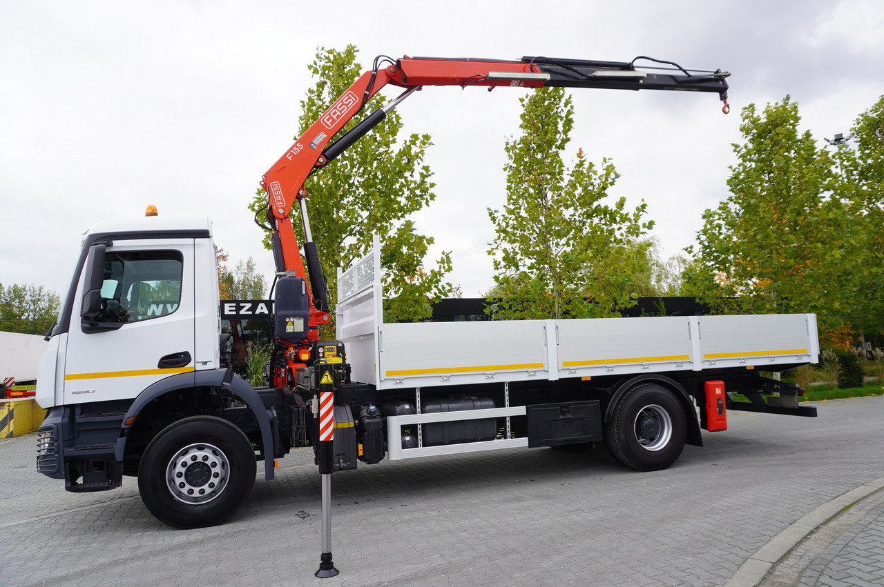 MERCEDES-BENZ Arocs 1830 / Flatbed 16 EPAL / HDS Fassi 155 / Reach 8 m / Load capacity 6160 kg - Camião grua: foto 5 MERCEDES-BENZ Arocs 1830 / Flatbed 16 EPAL / HDS Fassi 155 / Reach 8 m / Load capacity 6160 kg - Camião grua: foto 5
