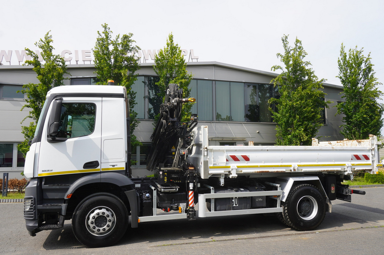 MERCEDES-BENZ Arocs 1833 / 87,000 km!!! / Hds HIAB X-DUO 128 B-2 / three-sided tipper - Camião de caixa aberta/ Plataforma, Camião grua: foto 5 MERCEDES-BENZ Arocs 1833 / 87,000 km!!! / Hds HIAB X-DUO 128 B-2 / three-sided tipper - Camião de caixa aberta/ Plataforma, Camião grua: foto 5