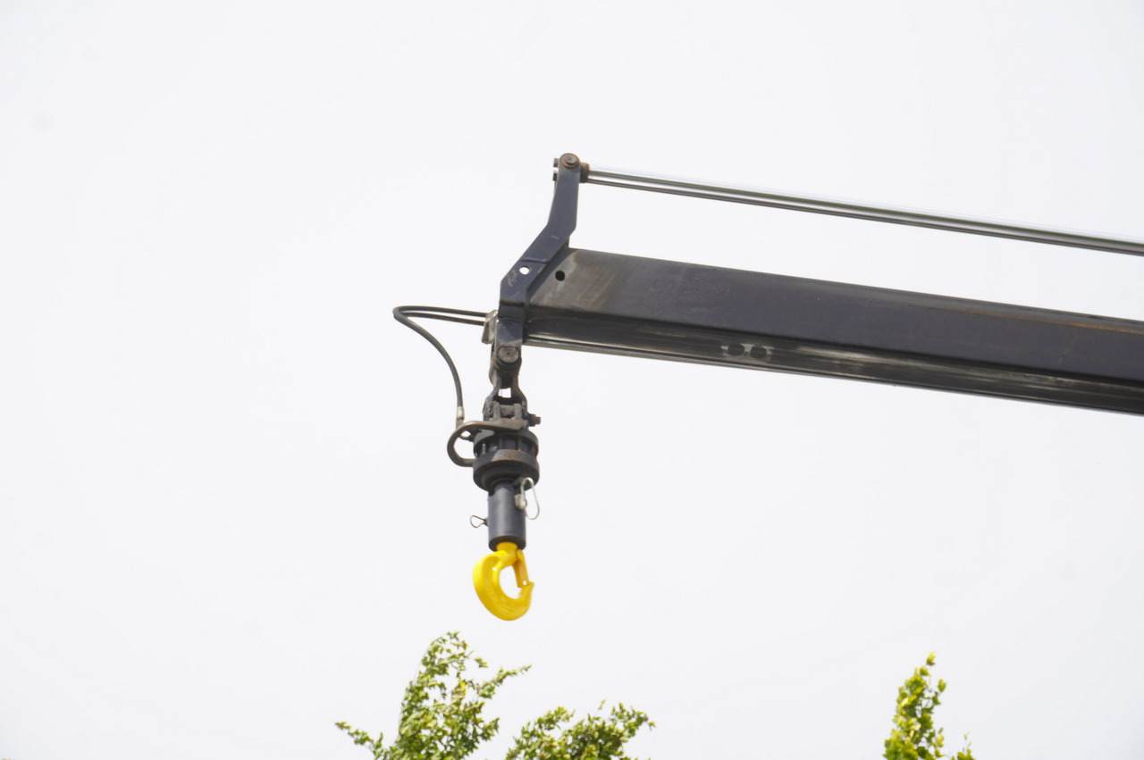 Camião grua MERCEDES-BENZ Arocs 2633 flatbed truck / Crane FASSI F155A.0.23 / REMOTE CONTROL / 230,000 km: foto 13