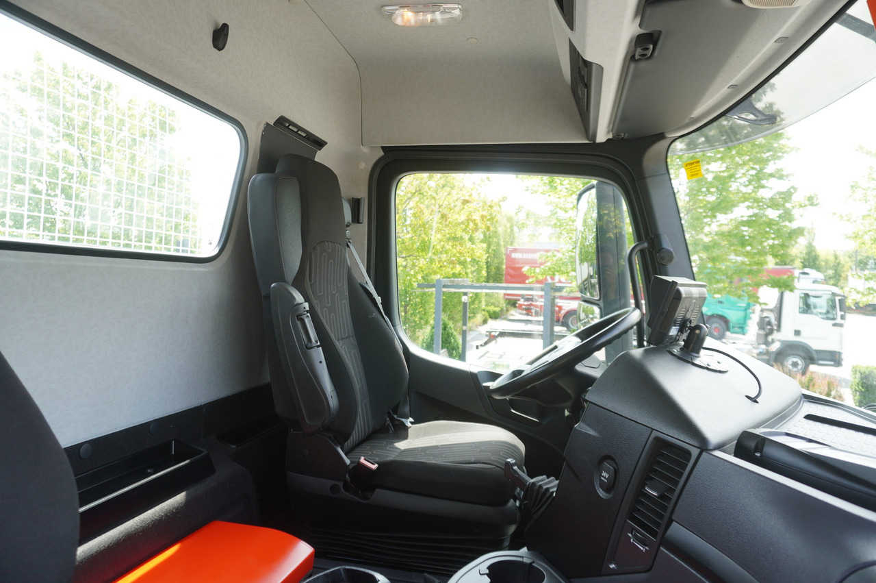 Camião grua MERCEDES-BENZ Arocs 2633 flatbed truck / Crane FASSI F155A.0.23 / REMOTE CONTROL / 230,000 km: foto 29