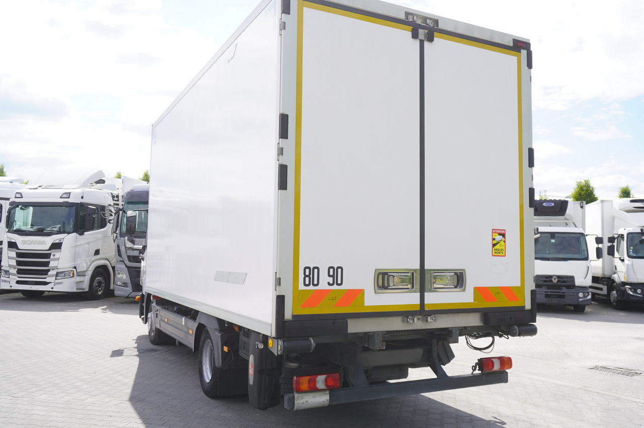 MERCEDES-BENZ Atego 1021 / Lamberet meat hook refrigerator / Carcass elevator 1000 kg / Thermoking T800 R - Camião frigorífico, Camião grua: foto 3 MERCEDES-BENZ Atego 1021 / Lamberet meat hook refrigerator / Carcass elevator 1000 kg / Thermoking T800 R - Camião frigorífico, Camião grua: foto 3