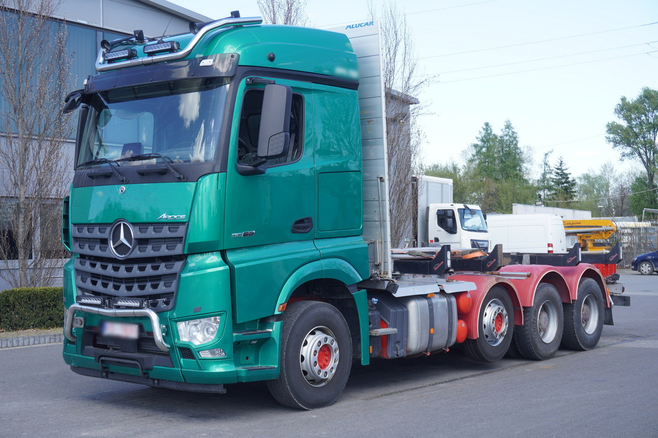 Mercedes-Benz Arocs 3563 8 × 4 / 630 HP / steered axle / Logging superstructure - Camião grua: foto 3 Mercedes-Benz Arocs 3563 8 × 4 / 630 HP / steered axle / Logging superstructure - Camião grua: foto 3