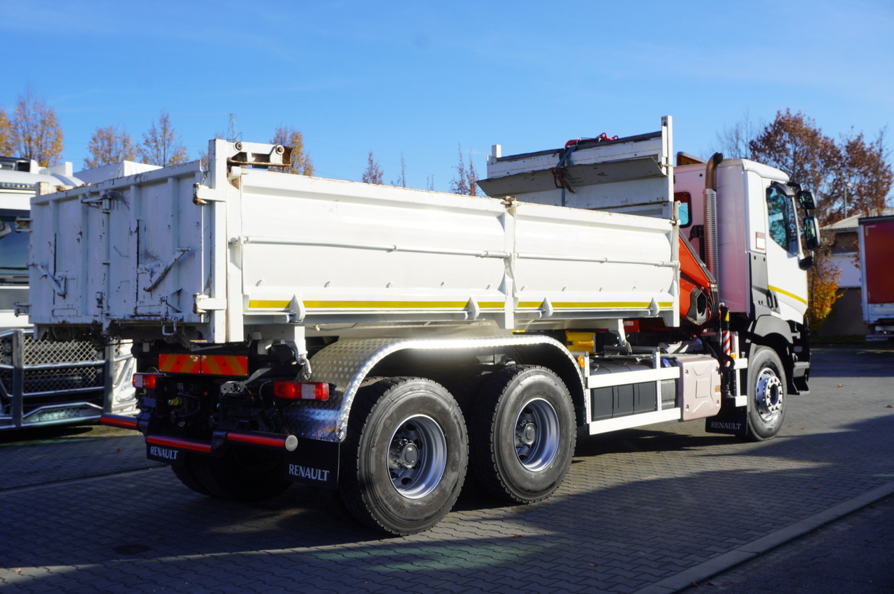 RENAULT C380 E6 6×4 / HDS Fassi F135 2700 MTH / Range 8 m / 5.6 t lifting capacity / 3-side tipper / Bortmatic - Camião grua: foto 4 RENAULT C380 E6 6×4 / HDS Fassi F135 2700 MTH / Range 8 m / 5.6 t lifting capacity / 3-side tipper / Bortmatic - Camião grua: foto 4