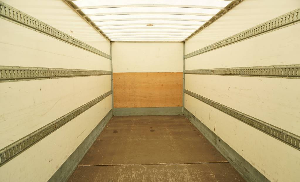 RENAULT D12 E6 / Container 18 pallets / tail lift - Camião furgão: foto 5 RENAULT D12 E6 / Container 18 pallets / tail lift - Camião furgão: foto 5