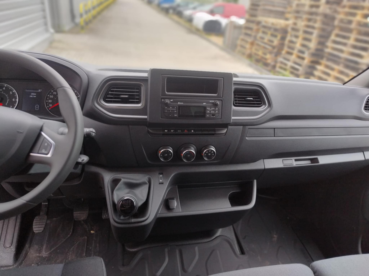 RENAULT Master / BRAND NEW Box van - Carrinha de contentor: foto 4 RENAULT Master / BRAND NEW Box van - Carrinha de contentor: foto 4