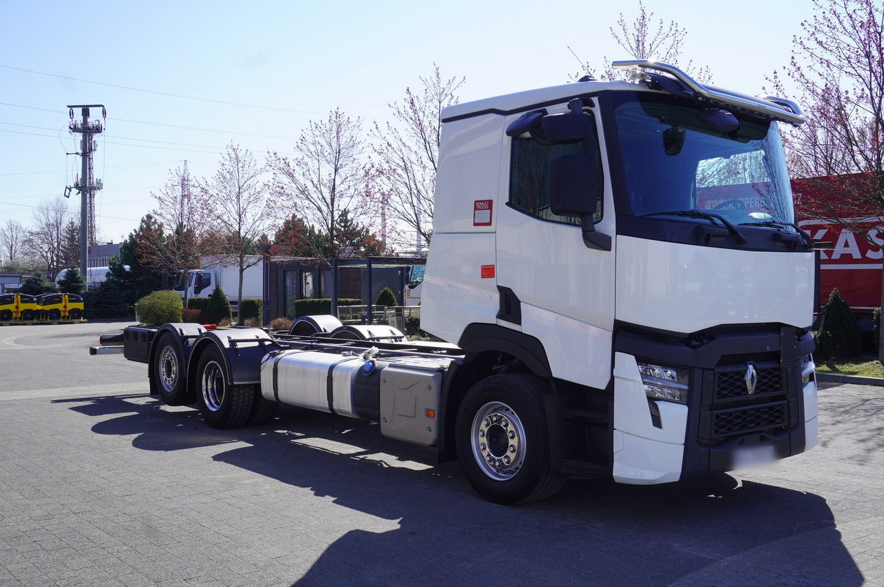 RENAULT Volvo T520 DTI 13 6x2 / Chassis 8.3 m / 2022 / steered axle - Camião chassi: foto 1 RENAULT Volvo T520 DTI 13 6x2 / Chassis 8.3 m / 2022 / steered axle - Camião chassi: foto 1