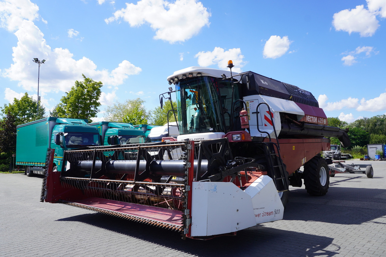 ROSTSELMASH VECTOR 425 RSM-101 grain harvester + Header 5 m + rapeseed harvesting extension / 2300 MTH - Ceifeira debulhadora: foto 5 ROSTSELMASH VECTOR 425 RSM-101 grain harvester + Header 5 m + rapeseed harvesting extension / 2300 MTH - Ceifeira debulhadora: foto 5