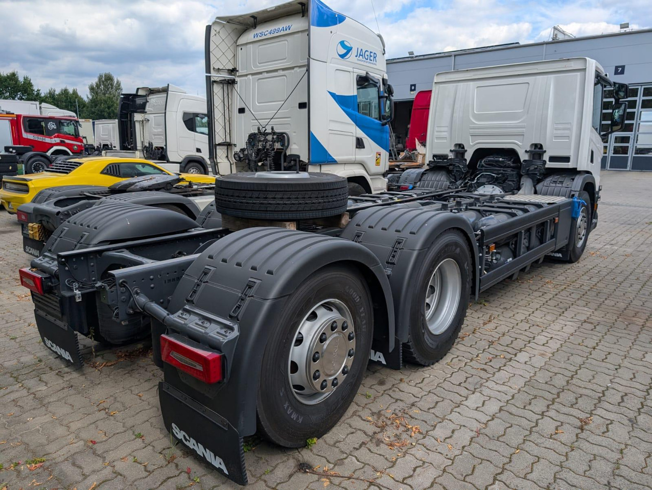 SCANIA P 340 B6x2*4NA / chassis frame / steering axle / CNG - Camião chassi: foto 5 SCANIA P 340 B6x2*4NA / chassis frame / steering axle / CNG - Camião chassi: foto 5