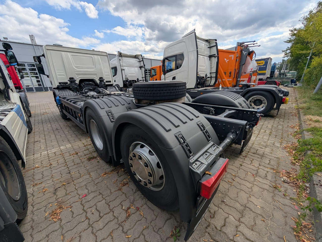 SCANIA P 340 B6x2*4NA / chassis frame / steering axle / CNG - Caminhão de lixo: foto 4 SCANIA P 340 B6x2*4NA / chassis frame / steering axle / CNG - Caminhão de lixo: foto 4