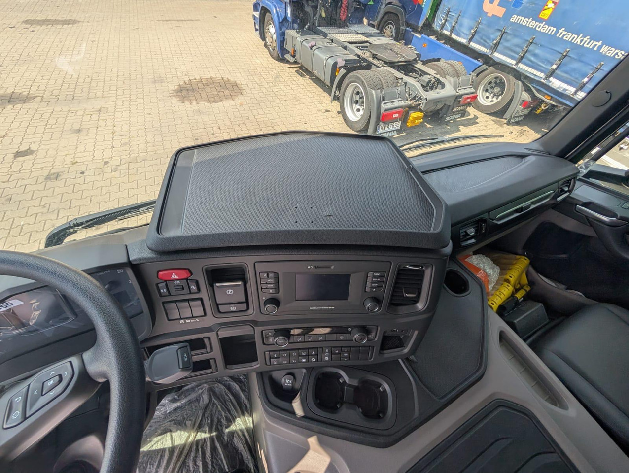 Camião chassi novo SCANIA P 340 B6x2*4NA / chassis frame / steering axle / CNG / large cab / 8 units: foto 7