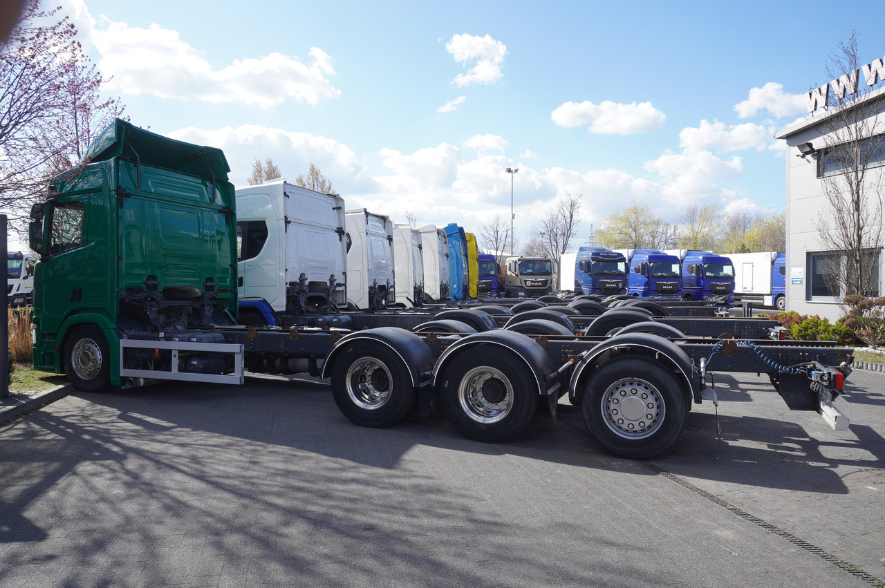 SCANIA R650 V8 / 650 HP/ frame 8.8 m / steered 4th axis / 20 units - Camião chassi: foto 3 SCANIA R650 V8 / 650 HP/ frame 8.8 m / steered 4th axis / 20 units - Camião chassi: foto 3