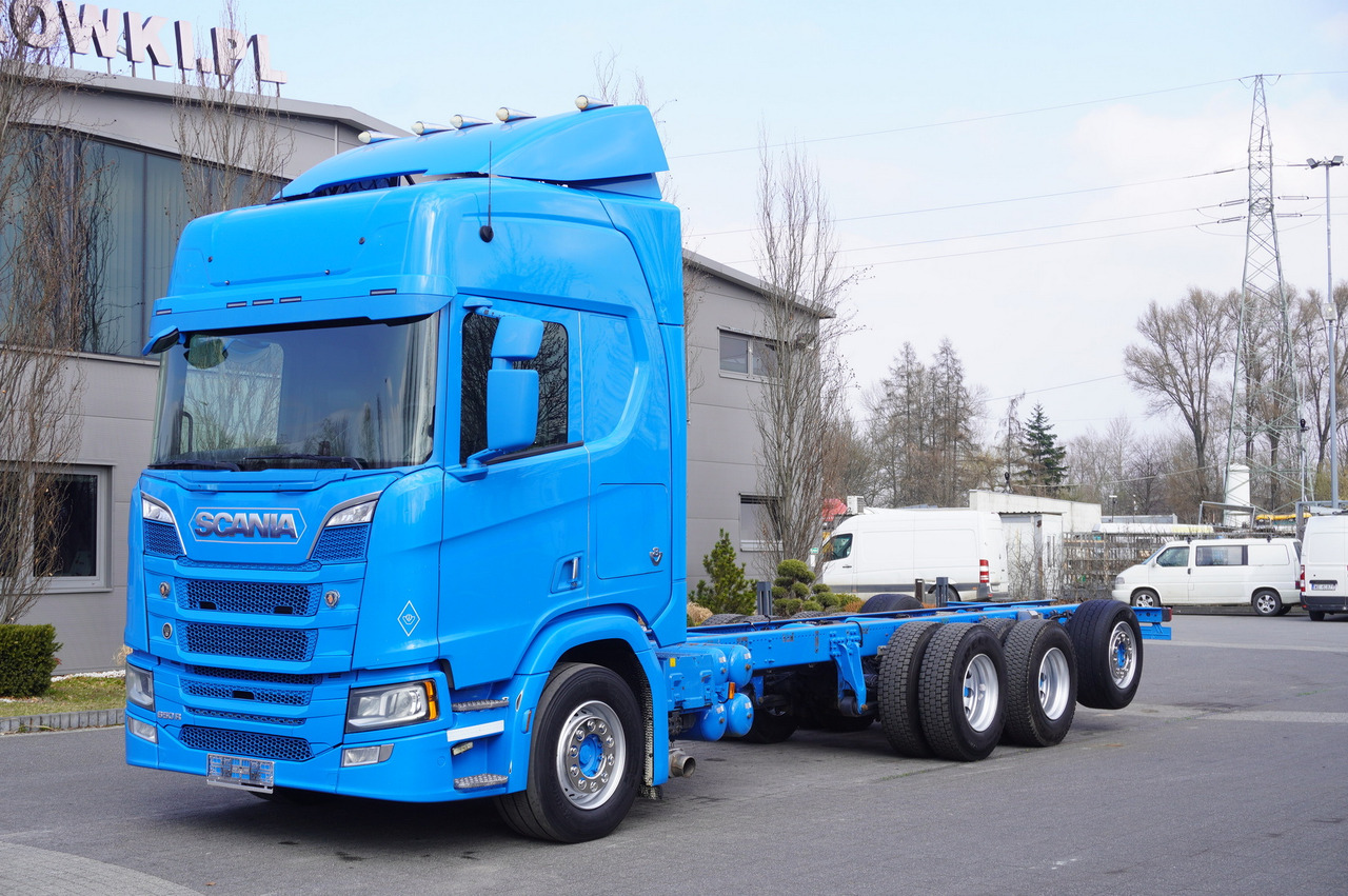SCANIA R650 V8 / 650 HP/ frame 8.8 m / steered 4th axle - Camião grua: foto 1 SCANIA R650 V8 / 650 HP/ frame 8.8 m / steered 4th axle - Camião grua: foto 1