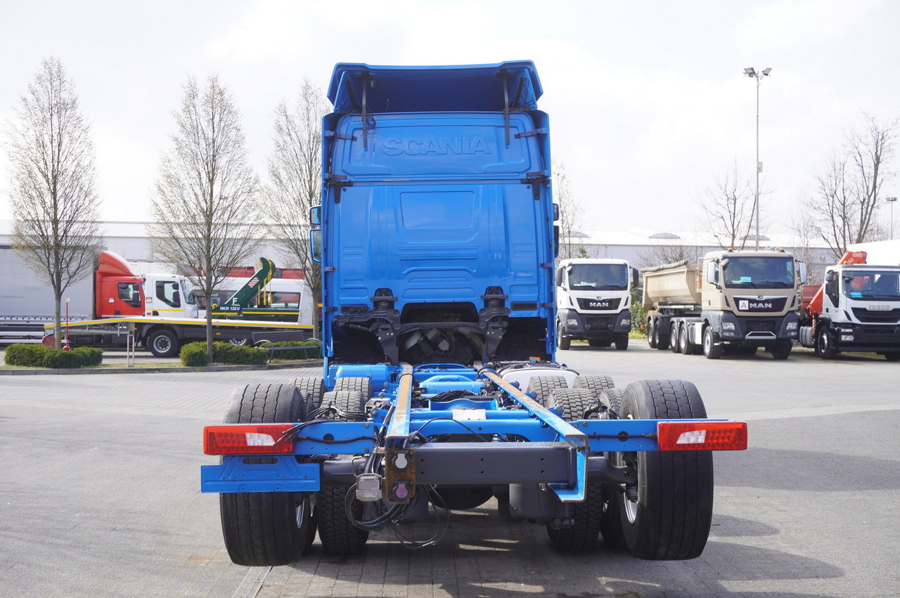 SCANIA R650 V8 / 650 HP/ frame 8.8 m / steered 4th axle - Camião chassi: foto 3 SCANIA R650 V8 / 650 HP/ frame 8.8 m / steered 4th axle - Camião chassi: foto 3