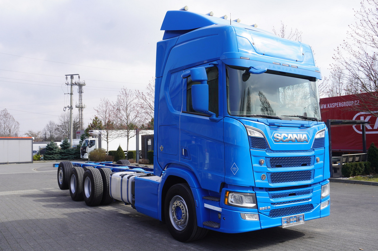 SCANIA R650 V8 / 650 HP/ frame 8.8 m / steered 4th axle - Camião grua: foto 5 SCANIA R650 V8 / 650 HP/ frame 8.8 m / steered 4th axle - Camião grua: foto 5