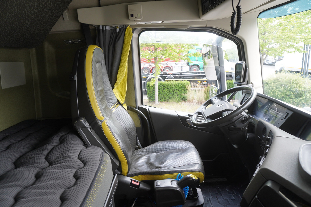 Leasing de VOLVO FH16 750 8x4x4 / 750 HP! / Frame 685 cm / Steered 4th axle VOLVO FH16 750 8x4x4 / 750 HP! / Frame 685 cm / Steered 4th axle: foto 27