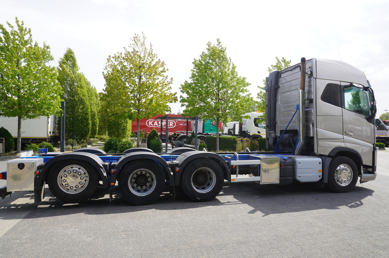 Leasing de VOLVO FH16 750 8x4x4 / 750 HP! / Frame 685 cm / Steered 4th axle VOLVO FH16 750 8x4x4 / 750 HP! / Frame 685 cm / Steered 4th axle: foto 6