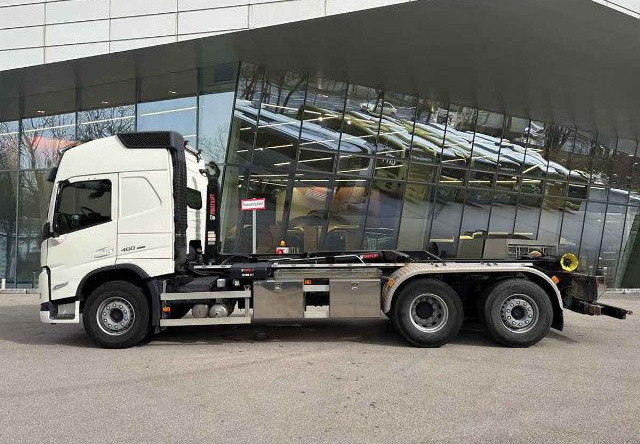 VOLVO FM 460 6X2*4 / HIAB ULT21S61 hooklift / 50 tho. km! / 2022 - Camião polibenne: foto 3 VOLVO FM 460 6X2*4 / HIAB ULT21S61 hooklift / 50 tho. km! / 2022 - Camião polibenne: foto 3