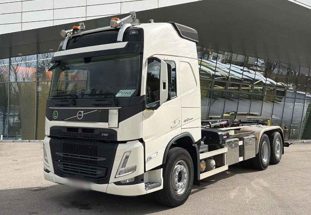 VOLVO FM 460 6X2*4 / HIAB ULT21S61 hooklift / 50 tho. km! / 2022 - Camião polibenne: foto 1 VOLVO FM 460 6X2*4 / HIAB ULT21S61 hooklift / 50 tho. km! / 2022 - Camião polibenne: foto 1
