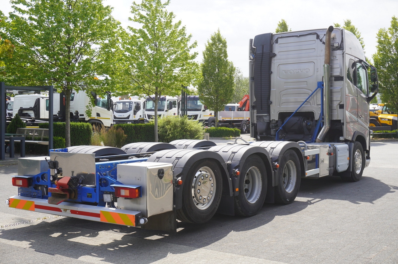 VOLVO Volvo FH16 750 8x4x4 / 750 HP! / Frame 685 cm / Steered 4th axle - Camião grua: foto 5 VOLVO Volvo FH16 750 8x4x4 / 750 HP! / Frame 685 cm / Steered 4th axle - Camião grua: foto 5