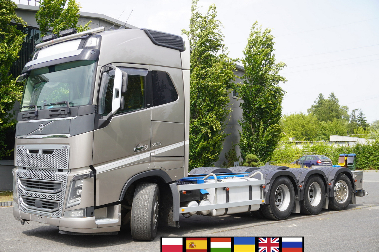 VOLVO Volvo FH16 750 8x4x4 / 750 HP! / Frame 685 cm / Steered 4th axle - Camião grua: foto 1 VOLVO Volvo FH16 750 8x4x4 / 750 HP! / Frame 685 cm / Steered 4th axle - Camião grua: foto 1