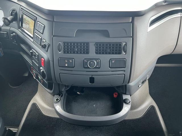 Tractor DAF XF 480 FT SSC Retarder Standklima 2-K Hydraulik: foto 22