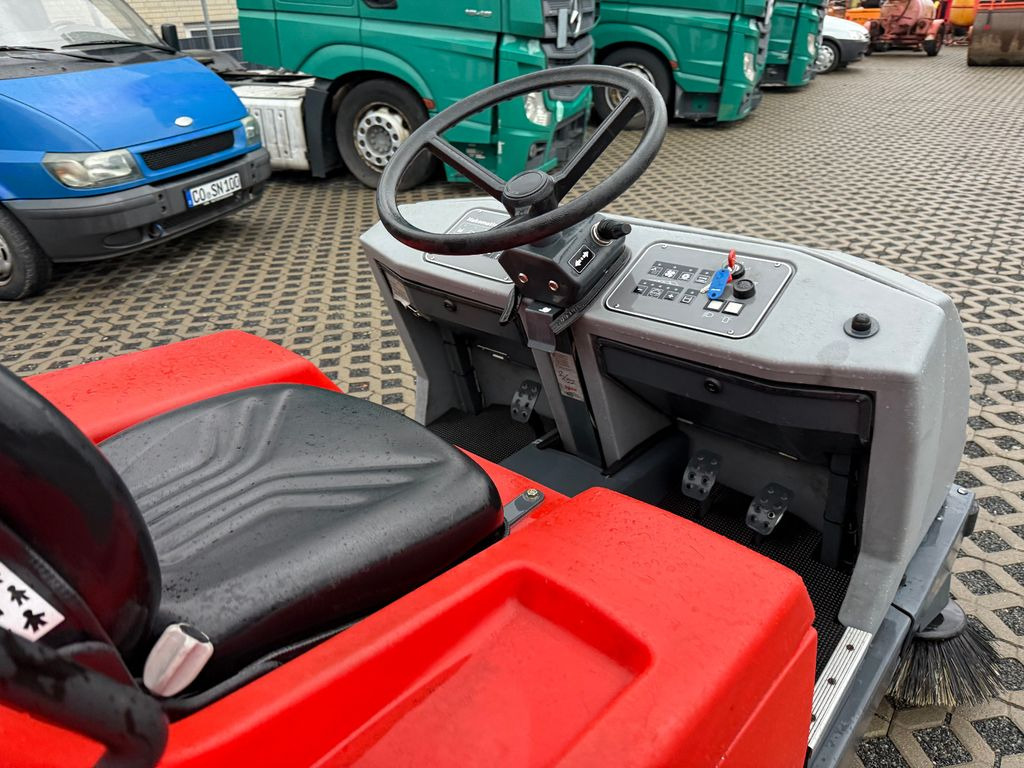Hakomatic B1100 Kehr- Nass- Scheuersaugmaschine - Lavadora aspiradora de pavimentos: foto 5 Hakomatic B1100 Kehr- Nass- Scheuersaugmaschine - Lavadora aspiradora de pavimentos: foto 5