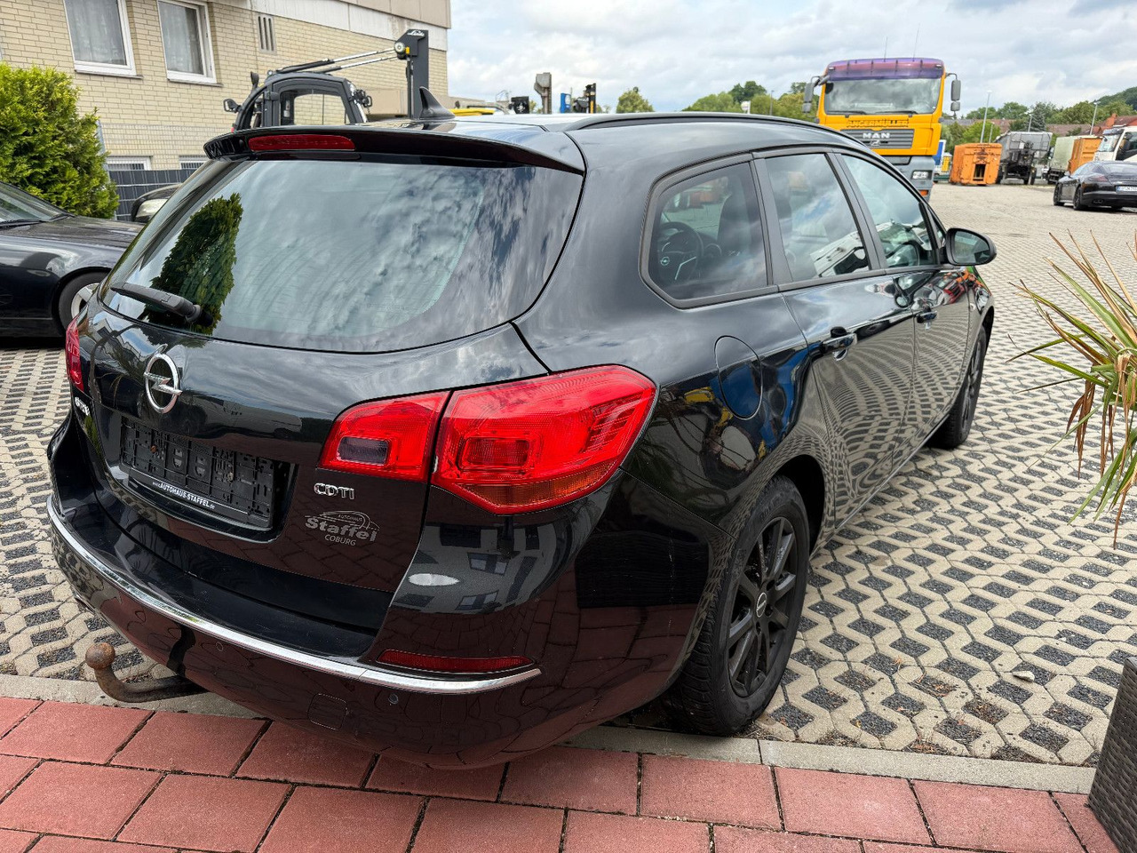 Opel Astra Sports Tourer 2.0 CDTI Sport 1 Hand - Carrinha: foto 5 Opel Astra Sports Tourer 2.0 CDTI Sport 1 Hand - Carrinha: foto 5
