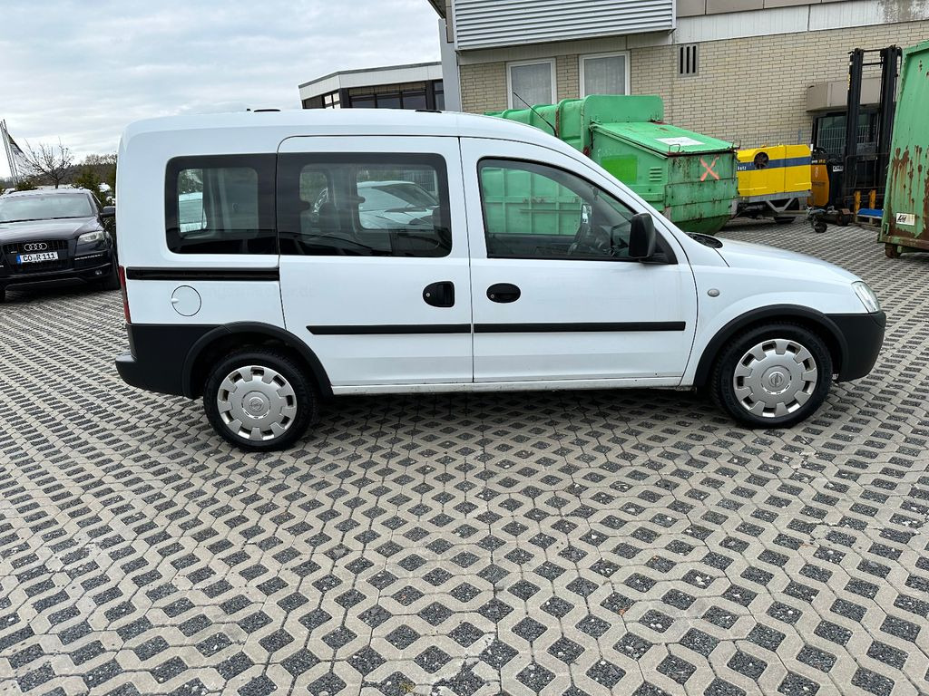 Opel Combo 1.4 TWINPORT ECOTEC Arizona - Furgão de passageiros: foto 3 Opel Combo 1.4 TWINPORT ECOTEC Arizona - Furgão de passageiros: foto 3