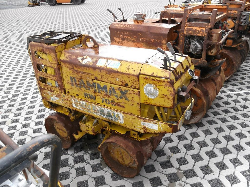 Rammax RW 700 - Compactador pequeno de asfalto: foto 2 Rammax RW 700 - Compactador pequeno de asfalto: foto 2