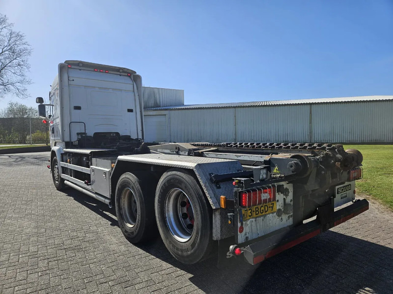 Scania R520 6X2 Retarder King o/t Road V8 - Camião transportador de contêineres/ Caixa móvel: foto 4 Scania R520 6X2 Retarder King o/t Road V8 - Camião transportador de contêineres/ Caixa móvel: foto 4